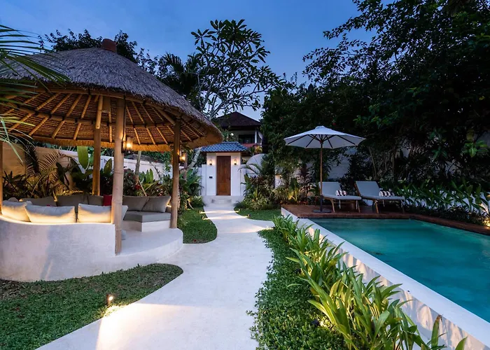 Capri - Private Pool Oasis With Garden & Open-air Bath Villa Ubud