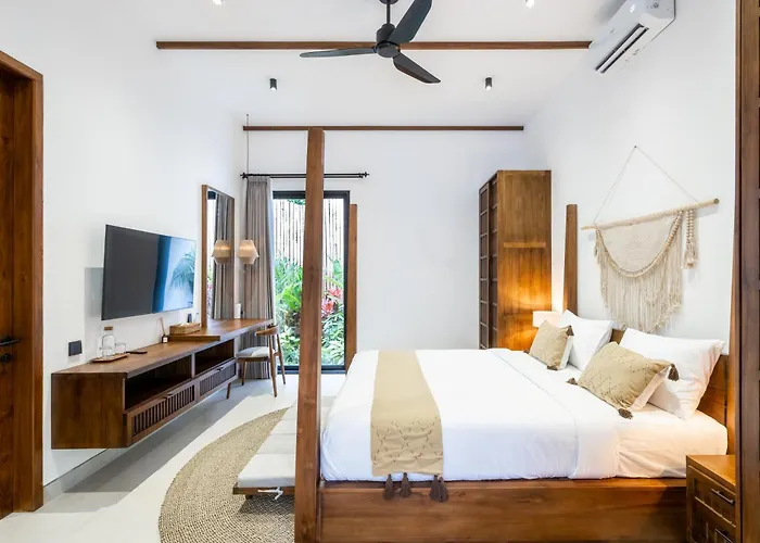 Capri - Private Pool Oasis With Garden & Open-air Bath Villa Ubud