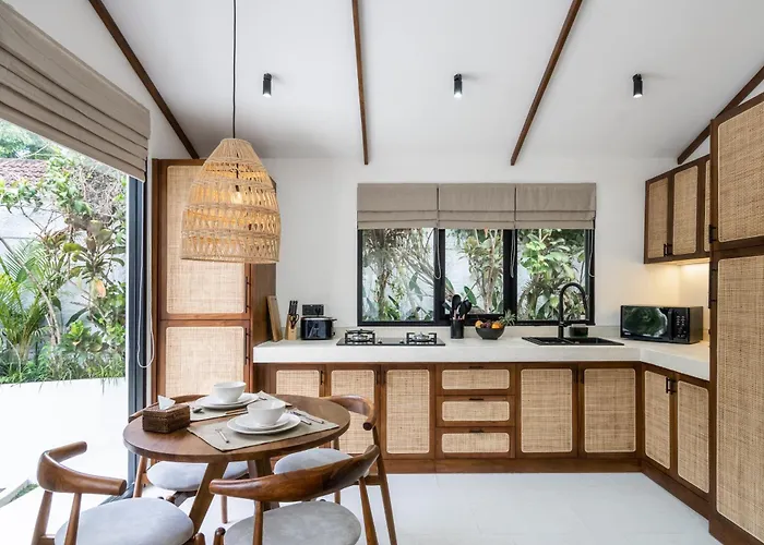 Capri - Private Pool Oasis With Garden & Open-air Bath Villa Ubud